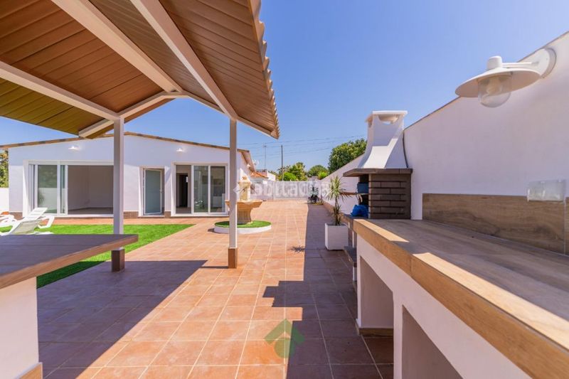 Foto 142706a4-8c29-43e5-a83d-99af8fcf216c. Masia a Barrio Nuevo Conil de la Frontera