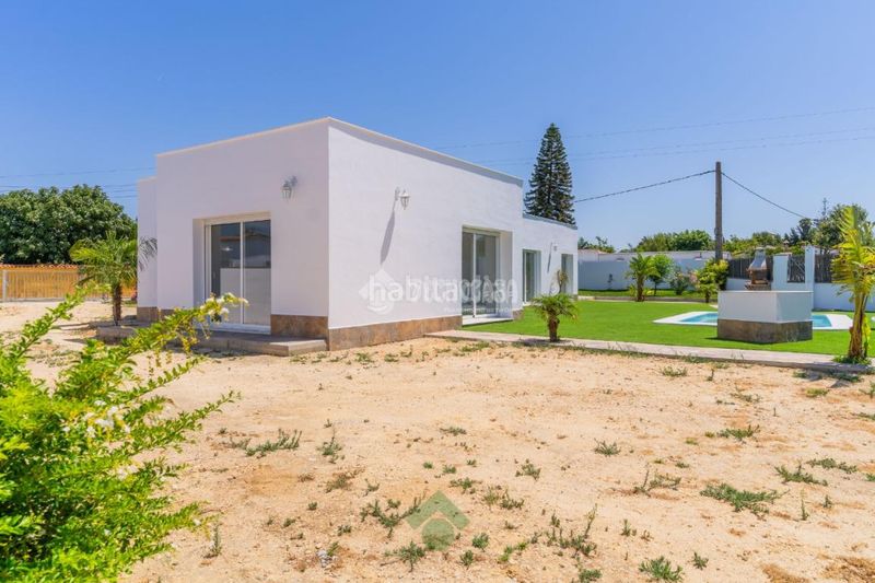 Foto a1d962da-7565-4de7-bc74-6d3f159830e2. Masia a Barrio Nuevo Conil de la Frontera