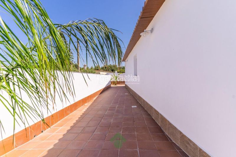Foto f7c903cd-67e4-4b9d-8883-e9db2d3dc939. Masia a Barrio Nuevo Conil de la Frontera