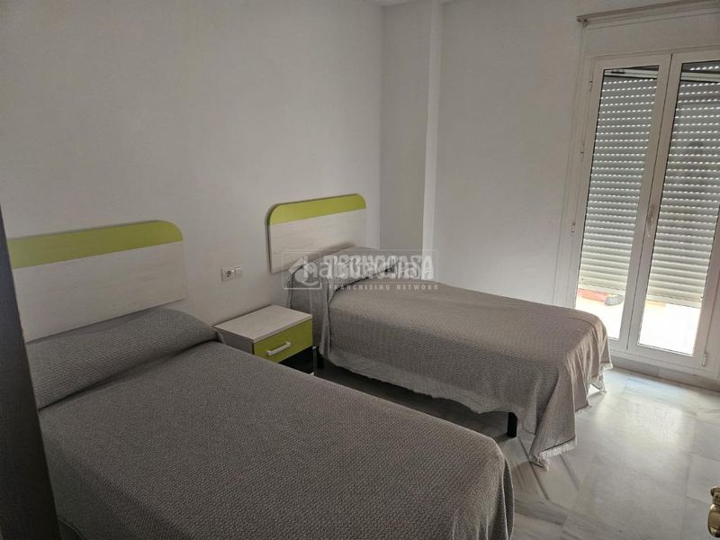 Foto 6e3111dd-8424-4576-9279-3f65c92c3e70. Rent flat in Conil Conil de la Frontera
