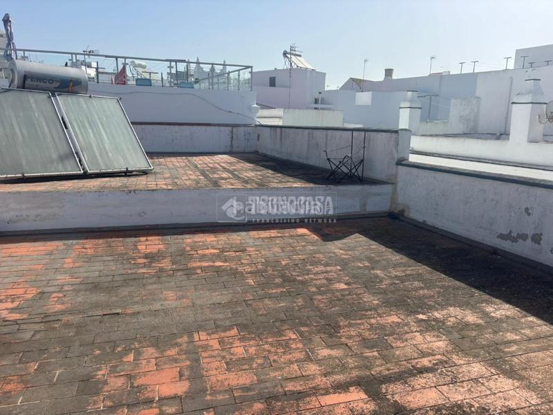 Foto a43f7ade-57d0-455c-a192-43de775ec954. Alquiler piso  en alquiler en Conil Conil de la Frontera