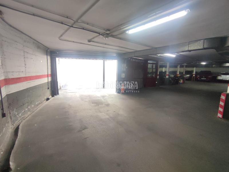 Foto 18bfd85d-2e3b-447f-b062-ec766331b351. Parking coche boxplaza de garaje en venta en Portazgo Madrid