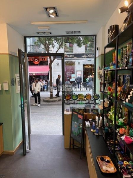 Foto bd14fc58-9238-4b62-94dd-1e00f199cda8. Local comercial a Sol Madrid