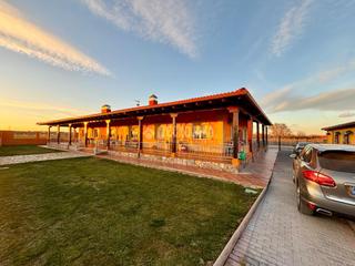 Casa a Santovenia de Pisuerga. Casa en venta en santovenia de pisuerga