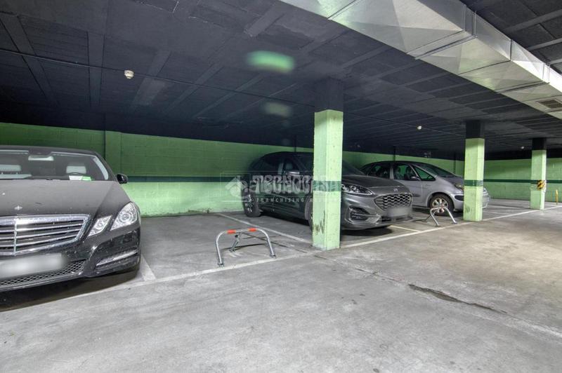 Foto be6d82ec-7ecf-4ad0-a001-bb051f53a276. Car parking in La Victoria - Puente Jardín Valladolid