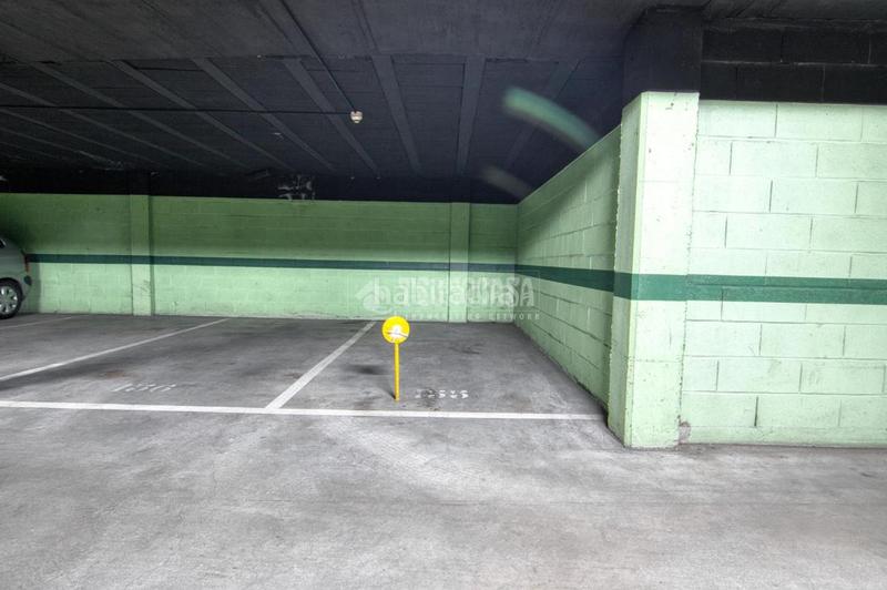 Foto ccb33b63-0525-4e4e-a09a-46361a343edd. Car parking in La Victoria - Puente Jardín Valladolid