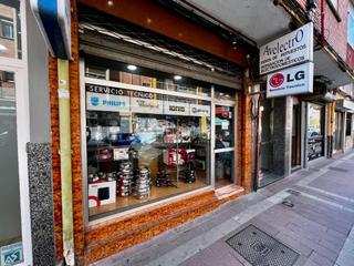 Local commercial en La Victoria - Puente Jardn. Local comercial en venta en valladolid