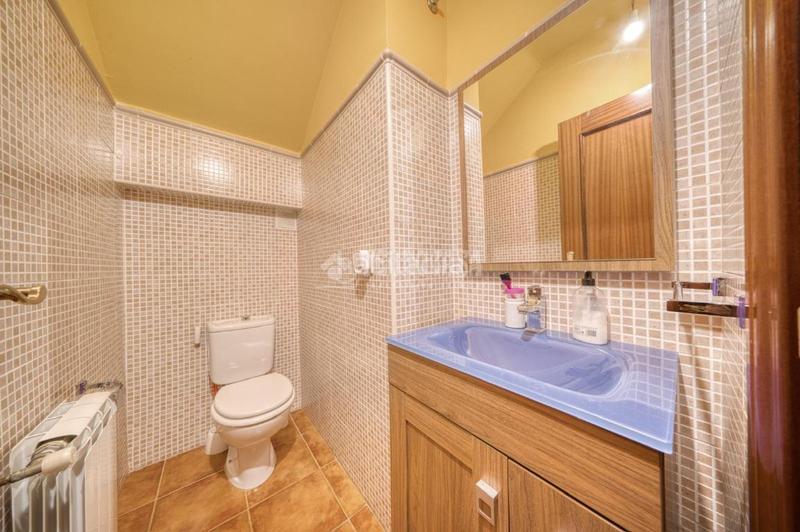 Foto fb35f98a-7ac3-4fe9-a777-f36d0447c205. Towny house with heating parking in Cigales