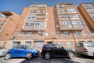 Pis a La Victoria - Puente Jardín. Piso en venta en valladolid