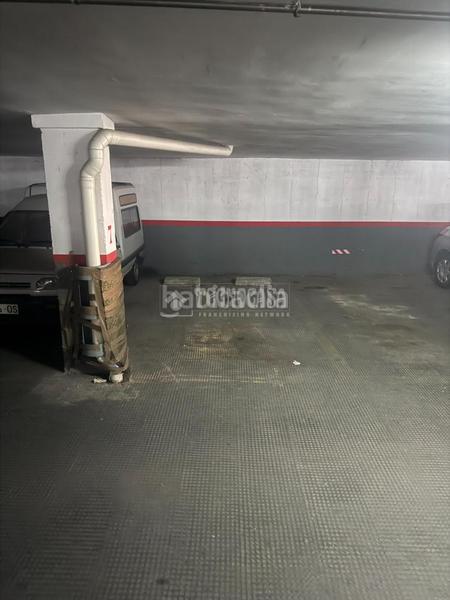 Foto 42dd9cc8-89e5-40c4-a2b1-daf732853be9. Parking coche boxplaza de garaje en venta en San Isidro Madrid