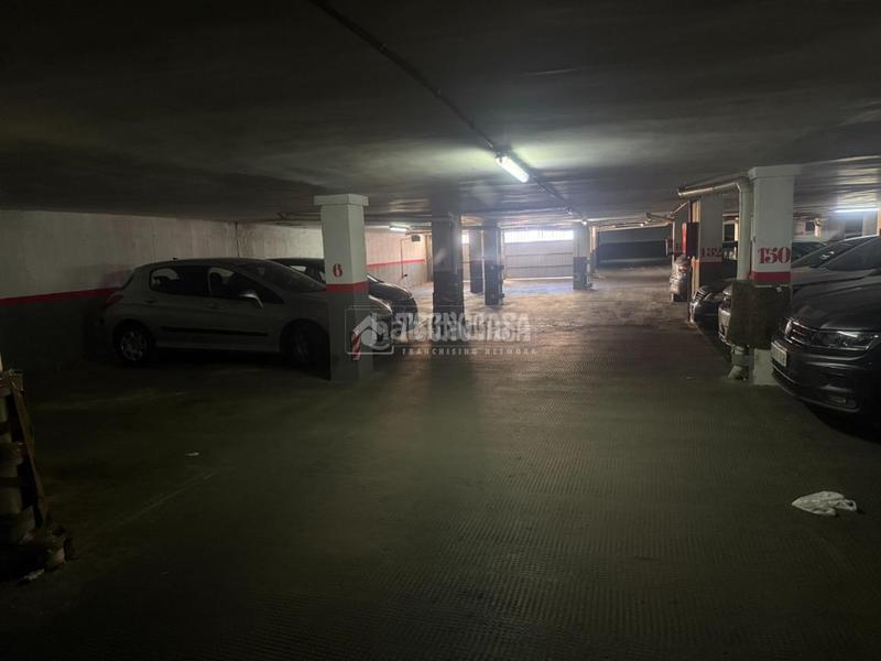 Foto 4c3cd26c-d376-4b62-ba00-698aaf3443a3. Parking coche boxplaza de garaje en venta en San Isidro Madrid
