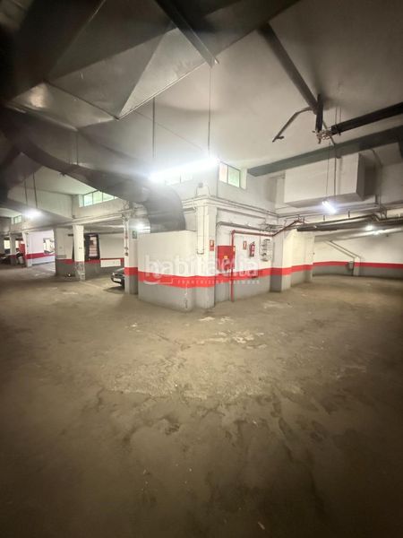 Foto c0cc1ff9-07ee-4e24-aa01-16eb94a6f5da. Aparcament cotxe a San Isidro Madrid