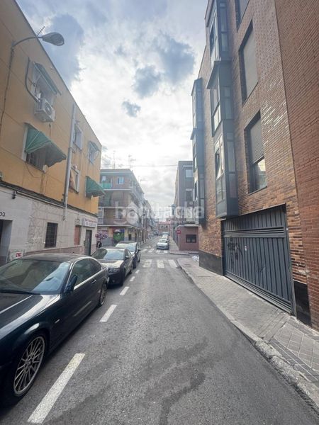 Foto 2d015e0b-4a0e-49d0-82d9-fff4d2383bf9. Loft piso en venta en San Isidro Madrid