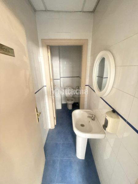 Foto 425c3759-51ff-401e-a411-8fe75b95658c. Local comercial a Vista Alegre Madrid