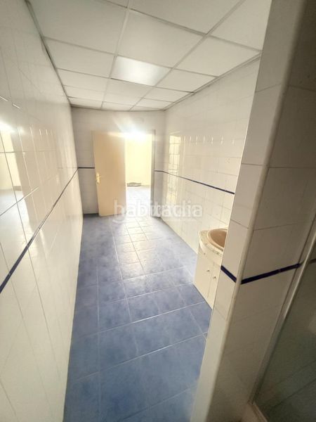 Foto 8db31d2a-b999-42b6-944c-121c54e05764. Local comercial a Vista Alegre Madrid