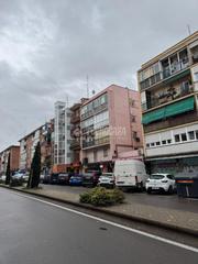 Local Comercial en Vista Alegre. Local comercial en venta en madrid