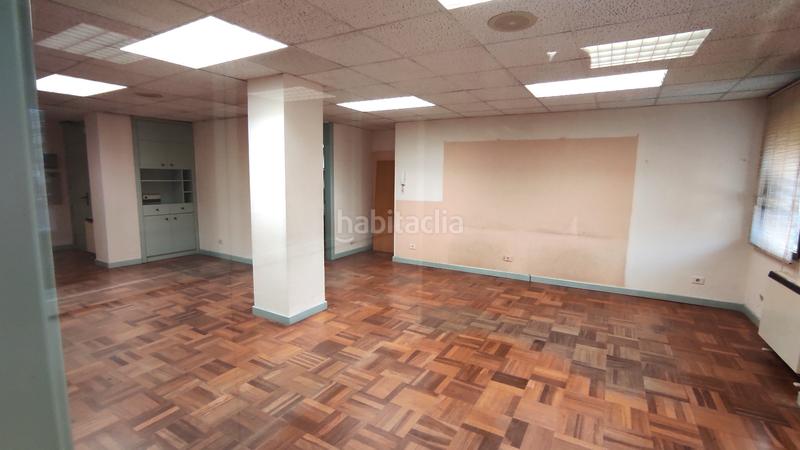 Foto 68fe3b53-71b6-4773-b227-e01bbdcf4ddb. Alquiler local comercial fantastico local en entreplanta, con varias estancias en Burgos