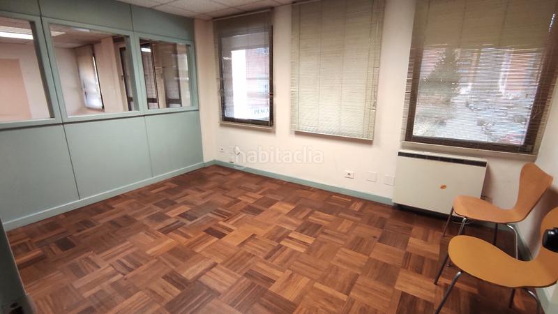 Foto d7b91a94-3e9c-49b5-a9ca-ebac84468dab. Lloguer local comercial amb calefacció a Reyes Católicos Burgos