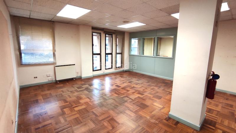 Foto 3facf669-9129-4722-a0db-737dd7d272c7. Rent business premise with heating in Reyes Católicos Burgos