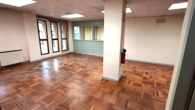 Foto cbde773c-6840-43fc-aeb4-444a7f181f90. Rent business premise with heating in Reyes Católicos Burgos