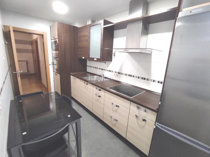 Foto c688cde8-9785-4c47-a92c-f7d0f2017613. Rent ground floor with heating parking in Universidad - Las Huelgas Burgos