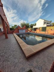 Haus in La Paz. Casa en venta en alcalá de guadaira