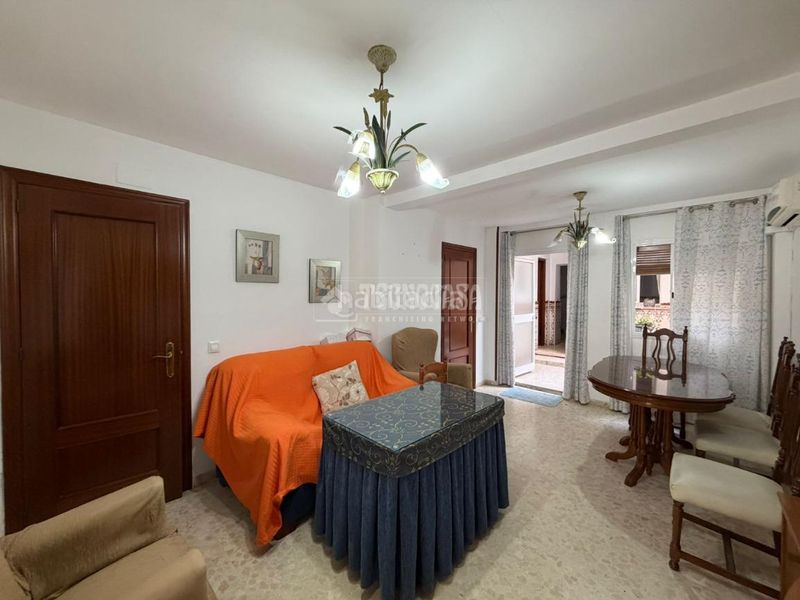 Foto 5cb2da89-eea8-4473-97f2-e84f461ef8fe. Casa a Torreblanca Sevilla