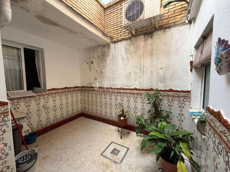 Foto e36ba8c3-c859-418a-ad9c-1ada30d6ce31. Casa a Torreblanca Sevilla