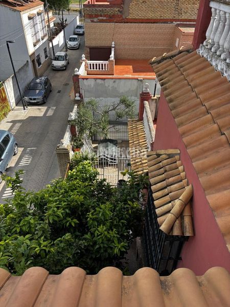 Foto c5165ee5-50b9-4d55-97f0-126b325f6f49. Casa a La Paz Alcalá de Guadaira