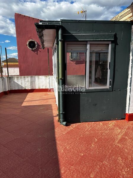 Foto d3ae0ad8-a6f0-4d75-a8ba-ba844490098a. Casa a La Paz Alcalá de Guadaira