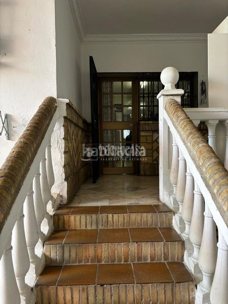 Foto d8ef6e02-3ba0-45b5-9ace-4705d9af9d25. Casa a La Paz Alcalá de Guadaira