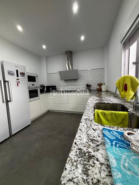 Foto 0b69f2da-a038-4974-bf88-3ba13ad92845. Casa  en venta en Torreblanca Sevilla