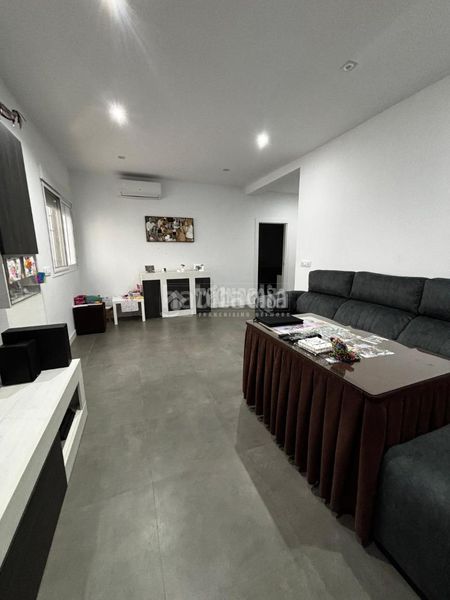 Foto 577bfbd6-ee16-4558-bcef-7459ddafc774. Casa  en venta en Torreblanca Sevilla
