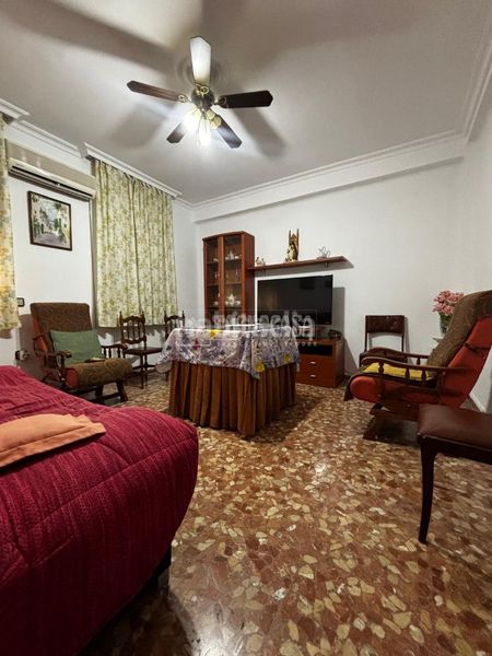 Foto 525a9d90-9698-422b-ad59-a0ad19adcad5. Casa aparellada a Torreblanca Sevilla
