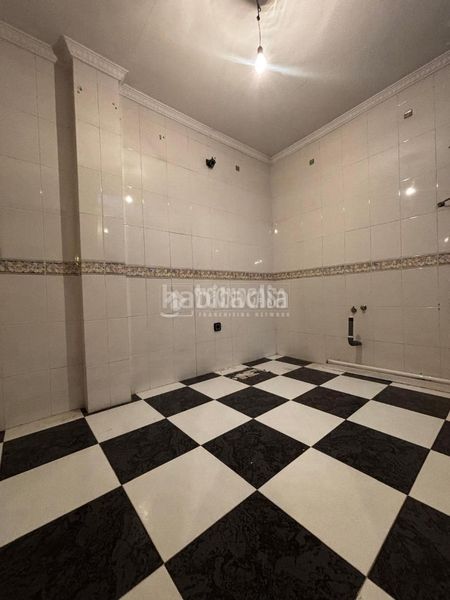 Foto 939365c8-6933-4cc3-b7e2-37e2d4921bf1. Casa aparellada a Torreblanca Sevilla