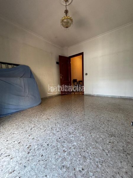 Foto 9e53f9e0-11f7-4e3f-bc06-a26232036cb3. Casa aparellada a Torreblanca Sevilla