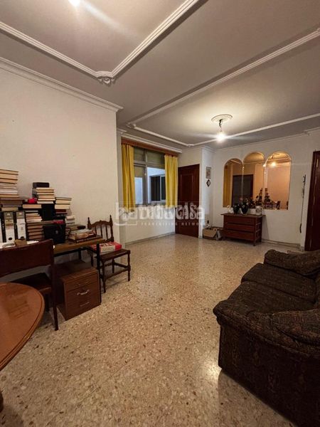 Foto b2e36422-9efa-4ea1-aecf-87d0a4b1ca43. Casa aparellada a Torreblanca Sevilla
