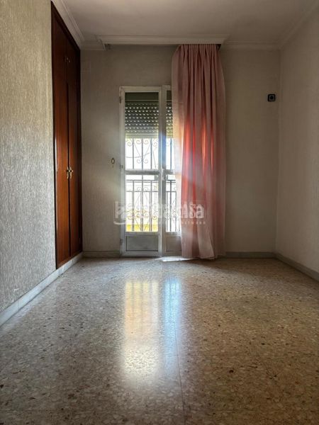 Foto b57b6037-a891-4de3-afb0-db01a3e23eba. Casa aparellada a Torreblanca Sevilla