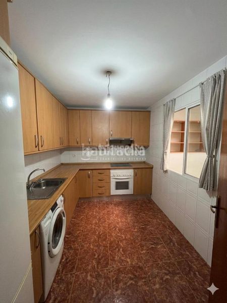 Foto 0b6fc6ec-d526-4287-8d53-8acc77b46bfd. Pis a Torreblanca Sevilla