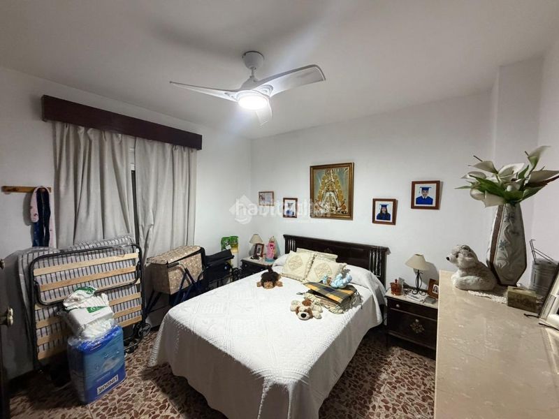 Foto b6641555-c13b-4eb0-bda4-897dc1a6cd18. Casa a Torreblanca Sevilla