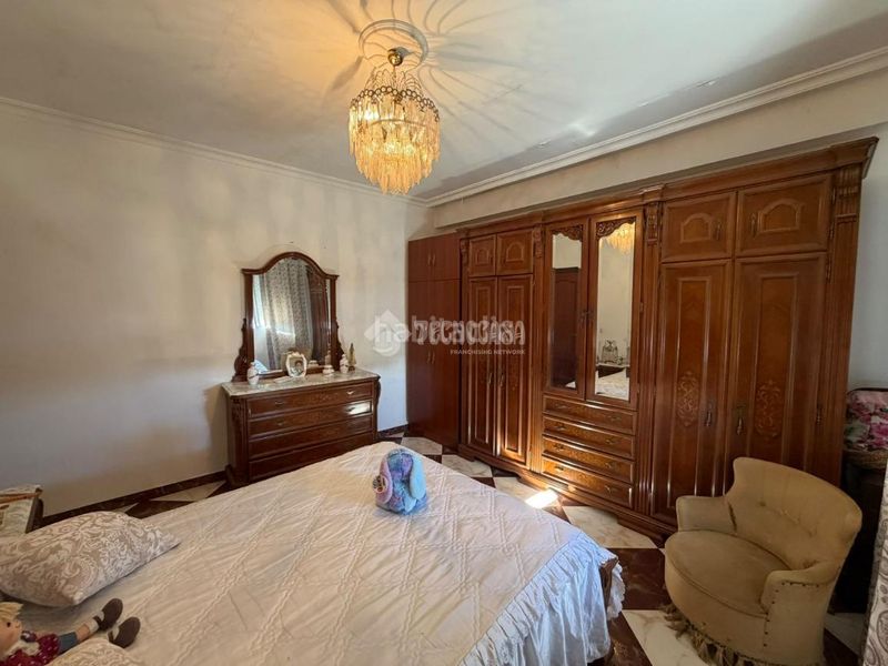 Foto b9391ecb-7612-4149-98db-480865a3f518. Casa a Torreblanca Sevilla