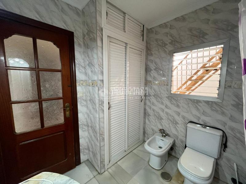 Foto 976b9c9e-046c-4b70-89a5-a137c6972a44. Casa bifamiliare in Torreblanca Sevilla