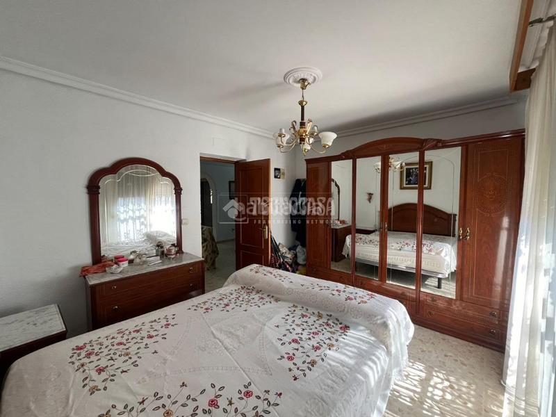 Foto eb3f1ed2-4e8b-47d3-9716-8e94283bf9ad. Casa bifamiliare in Torreblanca Sevilla