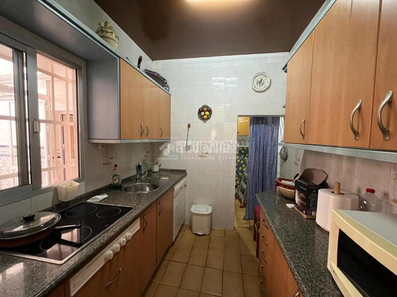 Foto 29240a49-4f31-40fd-a729-fa2d7df8bf96. Casa bifamiliare in Torreblanca Sevilla