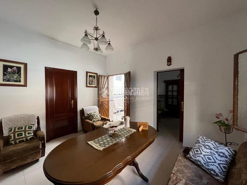 Foto 2c0b86b0-570b-4cd2-970d-f381a92090f9. Casa bifamiliare in Torreblanca Sevilla