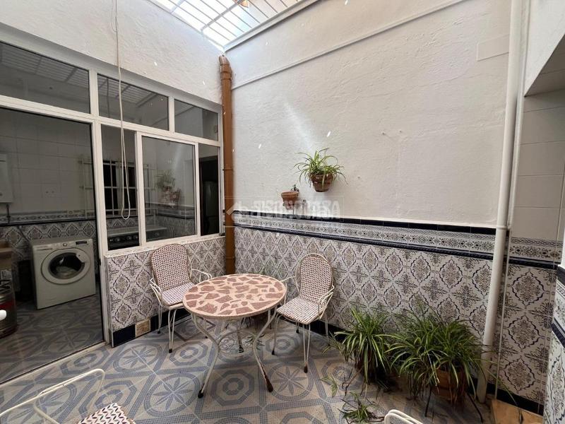 Foto 3f53c1be-fe61-4065-8286-9cc8fa3c89cd. Casa bifamiliare in Torreblanca Sevilla