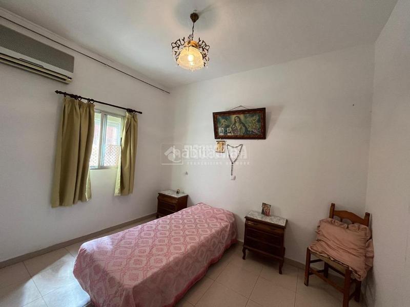 Foto 64fb1e22-3b62-4768-9caa-bbcc760d6b37. Casa bifamiliare in Torreblanca Sevilla