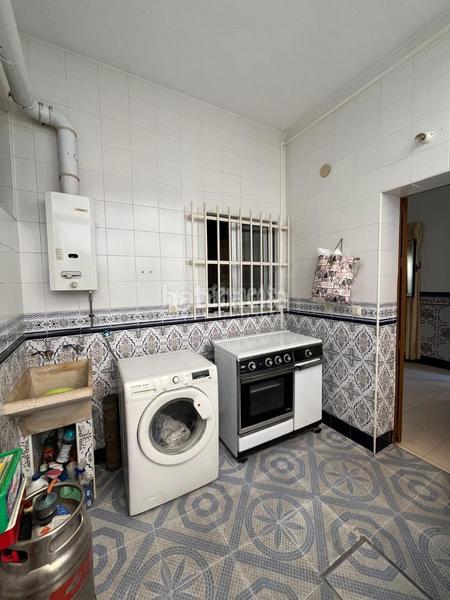 Foto c3173eb3-32c3-45d0-a8d1-4d19f1b90189. Casa bifamiliare in Torreblanca Sevilla