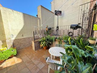 Casa aparellada a Griñón. Casa en venta en griñón