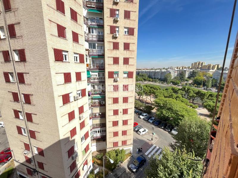 Foto f924311d-3663-4135-8c32-45a40f1bd7f1. Piso  en venta en Aluche Madrid